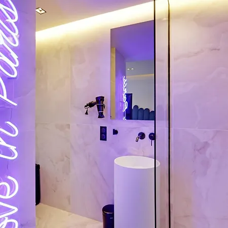 Amazing Bedroom With Jacuzzi - 2p - Chatelet بيت للعطل *